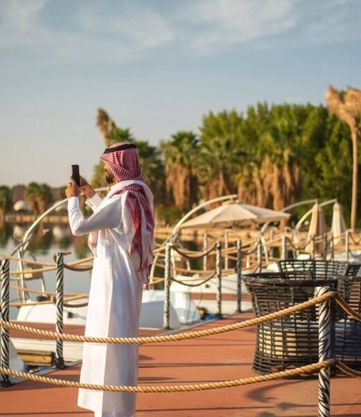 مشروع اسطبل خيول ومجمع سياحي